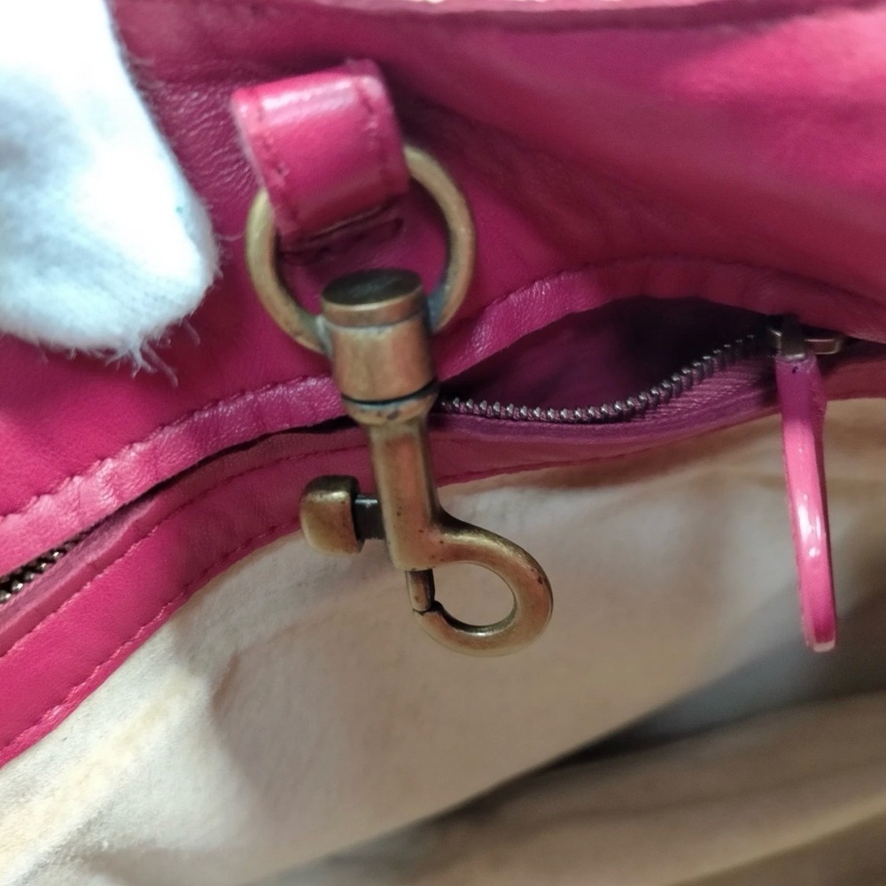 Bottega Veneta Red Intrecciato Hobo Bag. Lipstick red - Picture 10 of 16